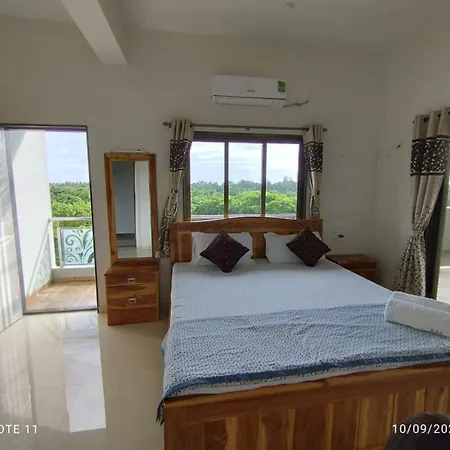 Hotel Kavijay Sea View-3