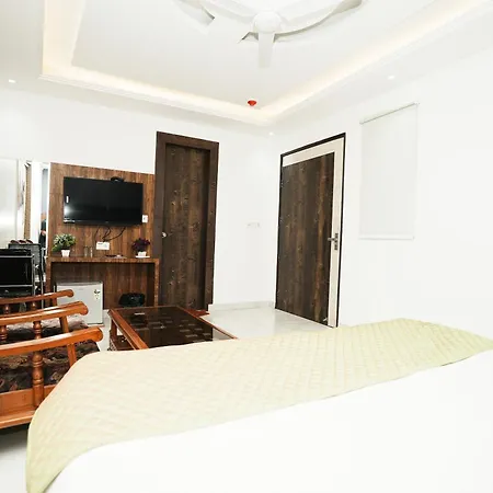 Hotel Ishaan Palace Near Igi Delhi Airport-2