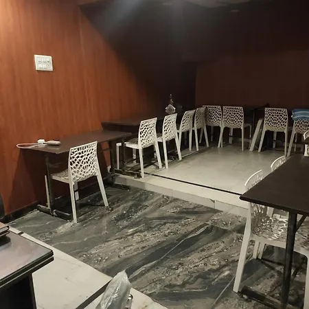 Hotel Sunny International-3