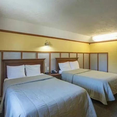 Bo Hotel Canadian Courts-3