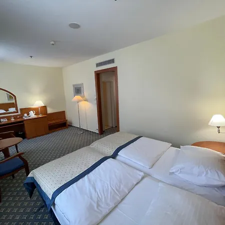 Ramada Prague City Centre-3