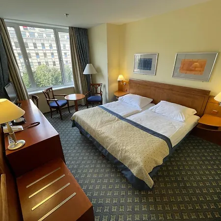 Ramada Prague City Centre-3