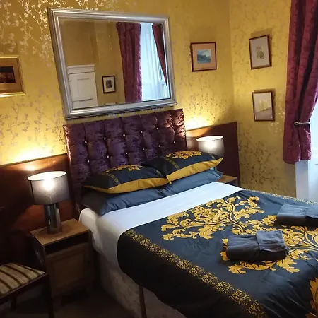 Ivy- Braveheart Guest House-3