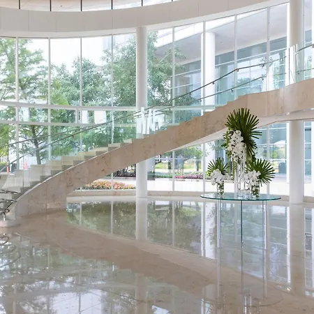 Renaissance Schaumburg Convention Center Hotel-3