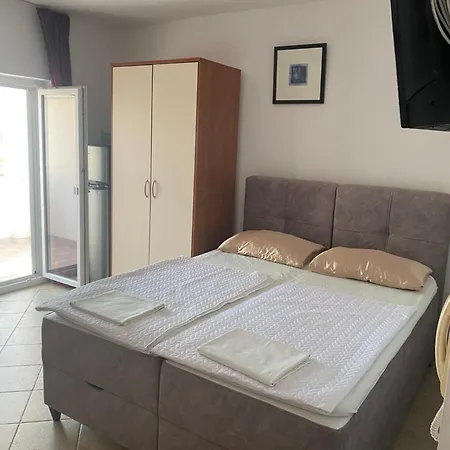 Apartments Zara-2