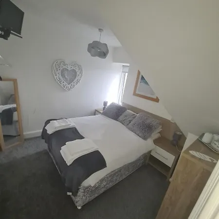 Glenmoore Guest House-3