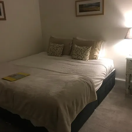 Rie'S Retreat - The Emerald Room-3