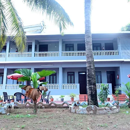 Clinton Guest House Colva-3