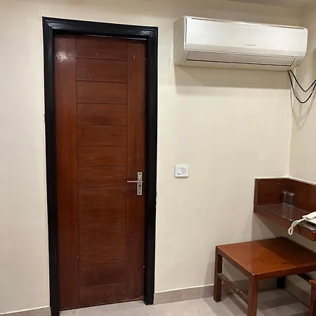 Hotel Plaza Saphire At New Delhi Railway Station-2