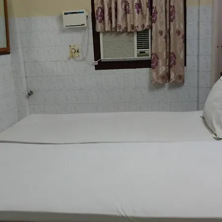 Thangam Balaji Guest House -Near Us Consulate And Vfs Global Application-3