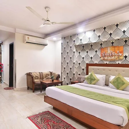 Hotel Emporio Near New Delhi Railway Station-2
