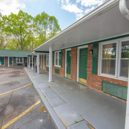 Eden Inn-2