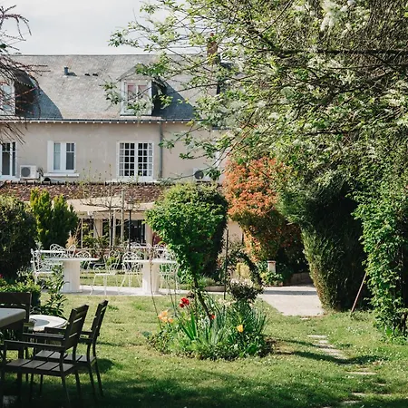 Logis Hotel Auberge Du Centre Chateaux De La Loire-2