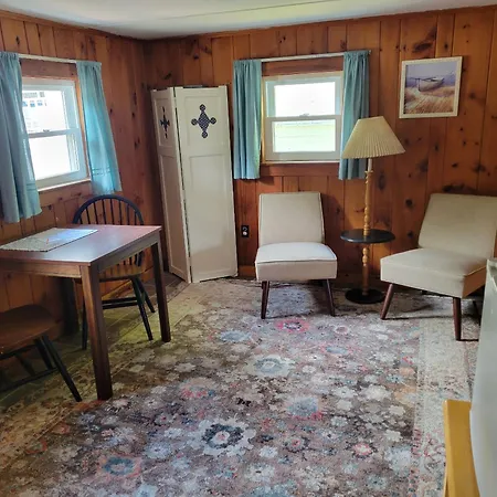 Weirs Beach Motel & Cottages-2