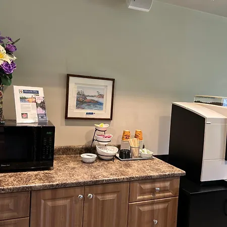 Midland Inn & Suites-2