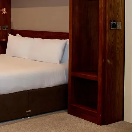 The Enniskillen Hotel And Motel-3