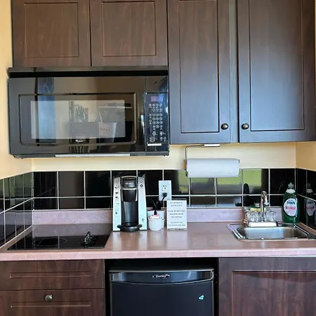 Seascape Coastal Retreat - 2 Adults Only - Hot Tub And Without Hot Tub Oceanfront Property-2