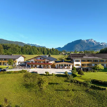Hotel Hanauerlehen - Ruhige & Zentrale Top-Lage - Mit Schwimmbad, Sauna, Parkplaetze & Cafe - Bayerischer Familienbetrieb-2
