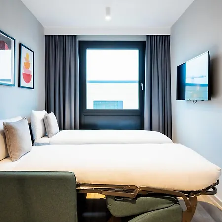 Staycity Aparthotels Frankfurt Airport-3
