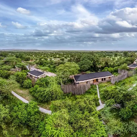 Jw Marriott Masai Mara Lodge-2