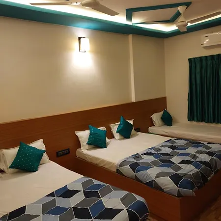 Hotel Sai Dakshina Inn & The Fern Restaurant-2