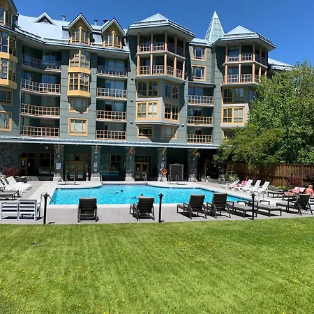 109 Per Night For September At Cascade Lodge Air Conditioning Pool Hot Tubs Sauna Change Rooms Gym Bike Storage Room-2