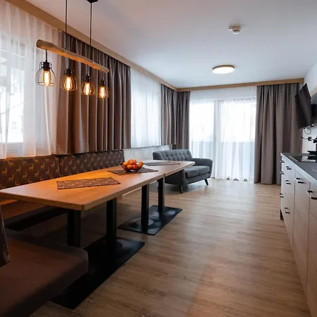 Hotel Steuxner-2