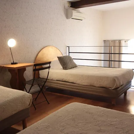 Hotel Des Arts, Artisanal Et Independant-3