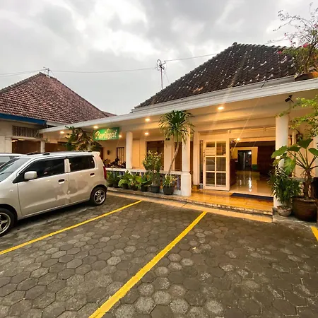 Parikesit Guest House-2