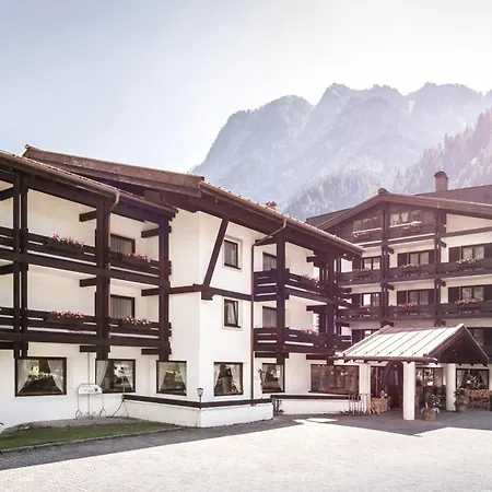 Alpenlodge - Das Dorfhotel-2
