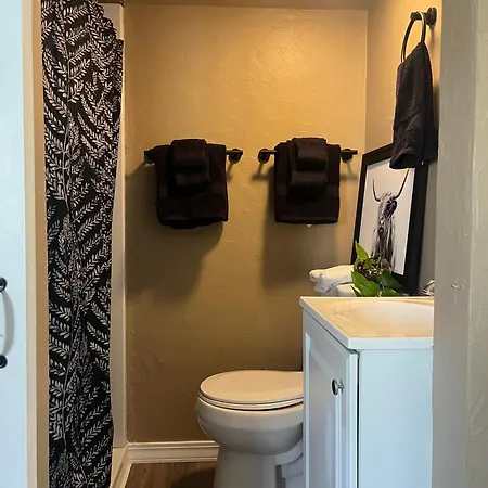 Charming One-Bedroom Retreat-3