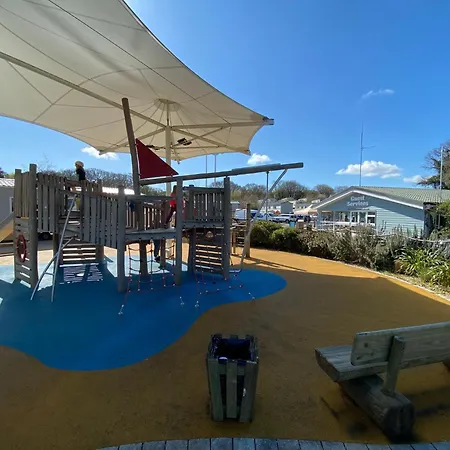 Whitecliff Bay Holiday Park - Most Popular Location Near Pools, Clubs And Beach-3