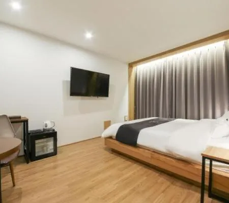 Divine Hotel-2