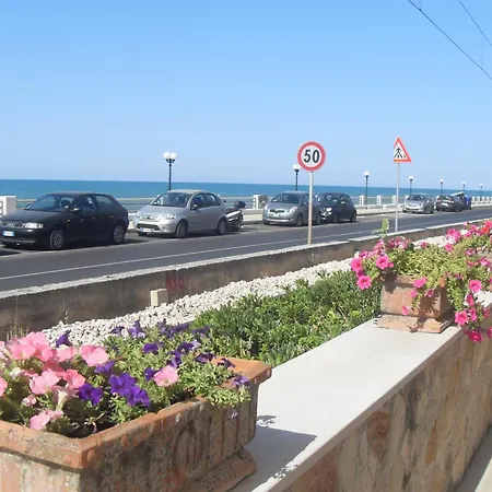 Hotel Villa A Mare-2