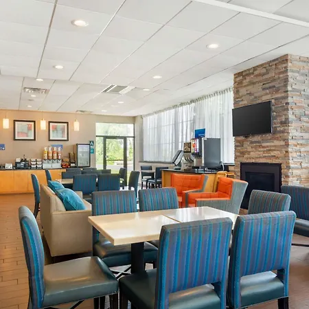 Best Western Hartford Hotel And Suites-2