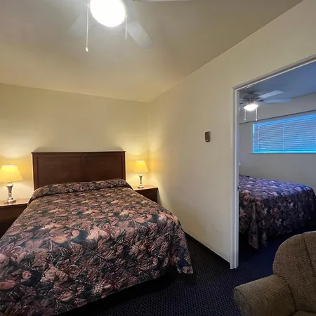 Redford Motel-3