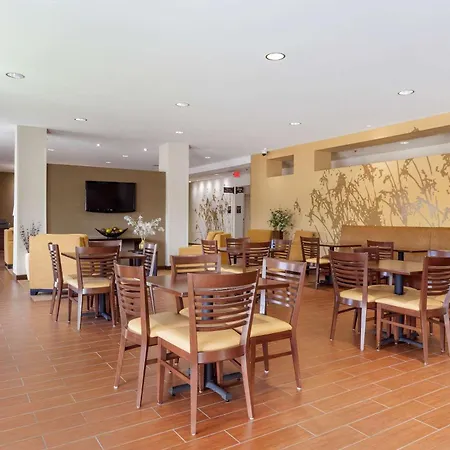 Sleep Inn & Suites Bismarck I-94-3