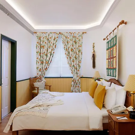 The Gordon House Hotel - Near Gateway Of India-2