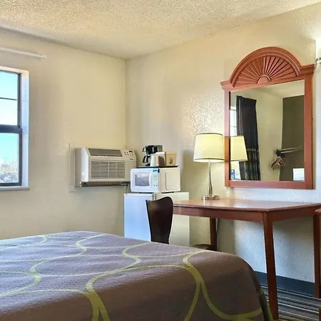 Super 8 By Wyndham Colorado Springs/Afa Area-2