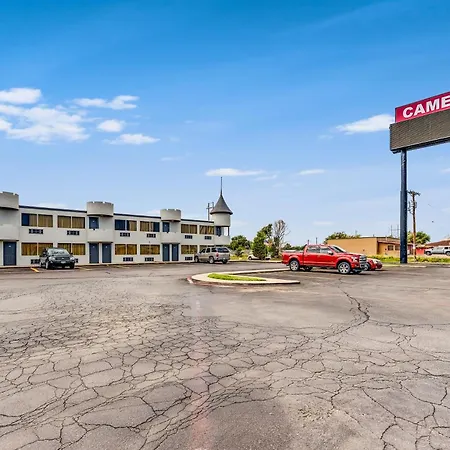 Camelot Inn-3