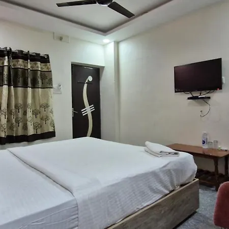 Redstone Hotel - Near Us Consulate Nungambakkam-2