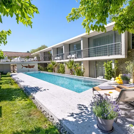 Le Pavillon M, Piscine et Spa au pied du château, Petit-Déjeuner inclus, Parking privé-3