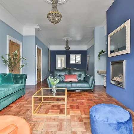 Elegant Victorian Home With Pool Table & Parking-3