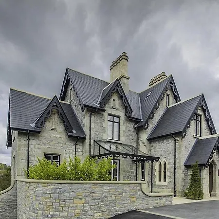 Cae Court Hotel-3