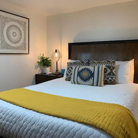 Starlite Motel & Suites-2