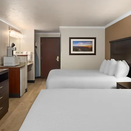 Ramada By Wyndham Moses Lake-2