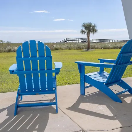 Islander East Condominiums-3