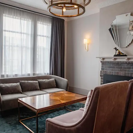 Tattersalls Hotel-3