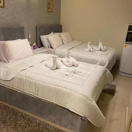 Paradise Home Guesthouse-3