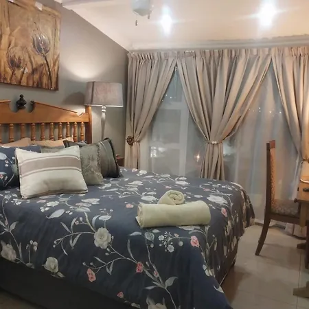 Fredericks Place Rhino Room-3